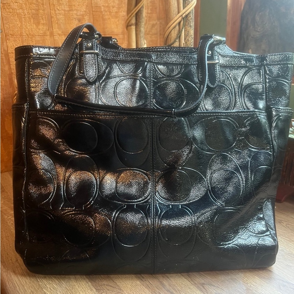 Coach Gallery Embossed Black Patent Leather Tote Bag Hand Bag F19818